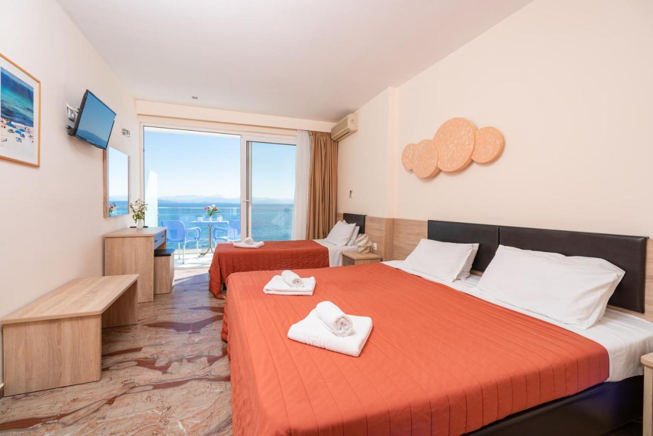 Corfu Maris Bellos Benitses  Bagian luar foto