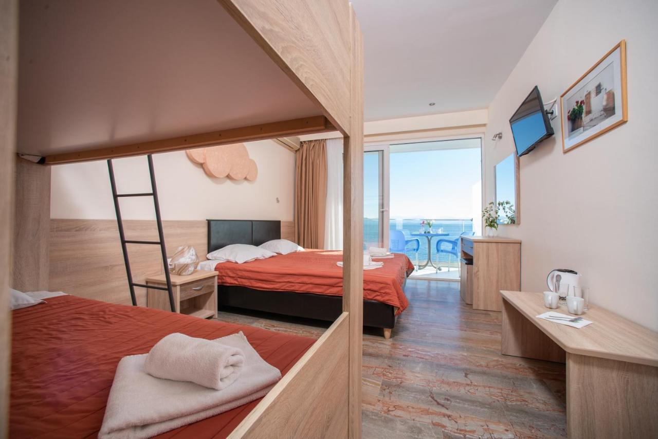 Corfu Maris Bellos Benitses  Bagian luar foto