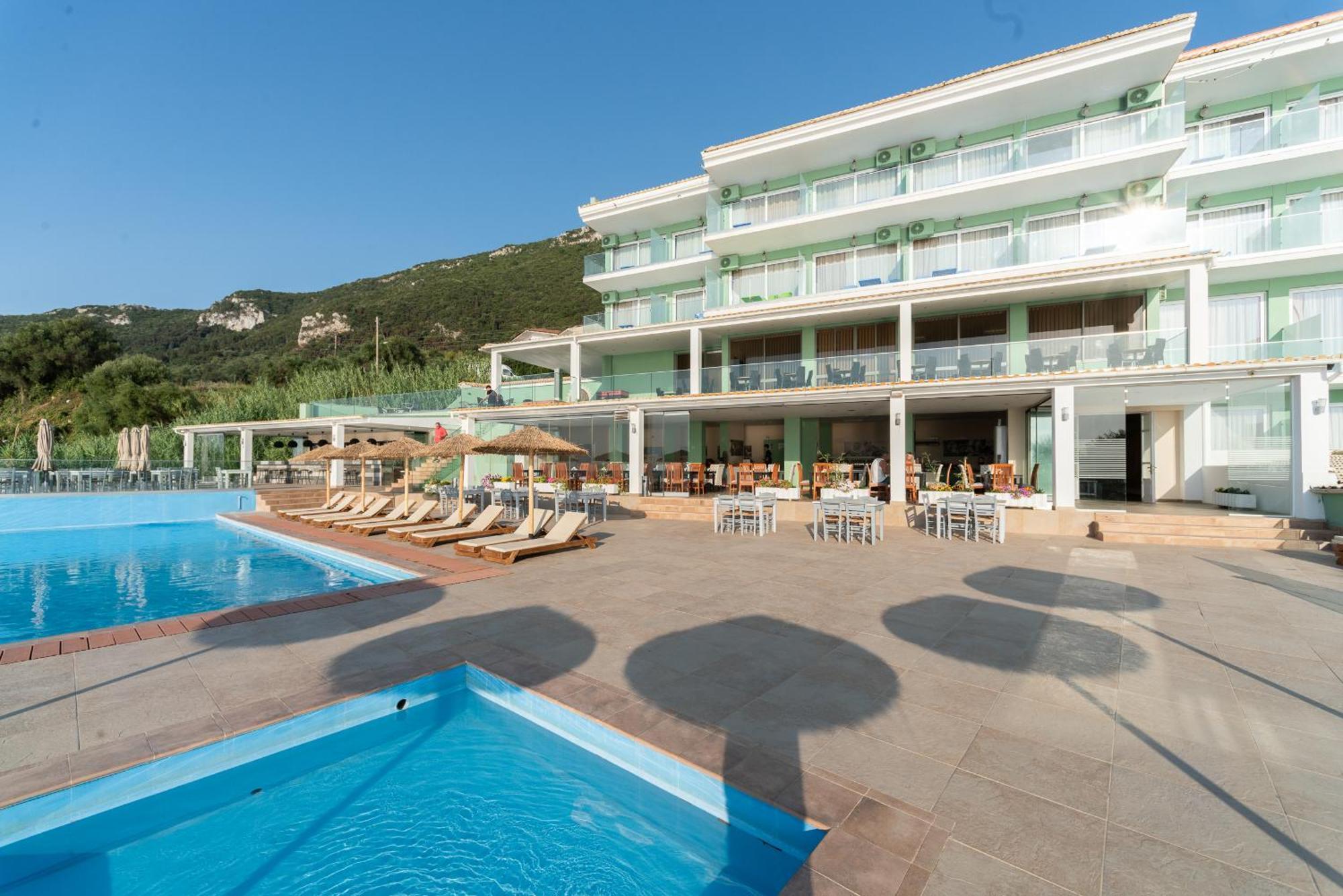 Corfu Maris Bellos Benitses  Bagian luar foto