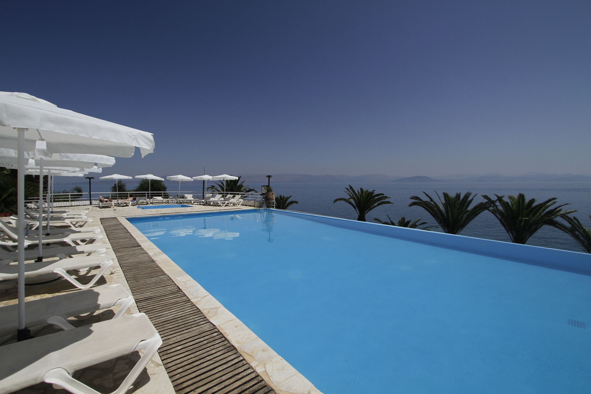 Corfu Maris Bellos Benitses  Bagian luar foto